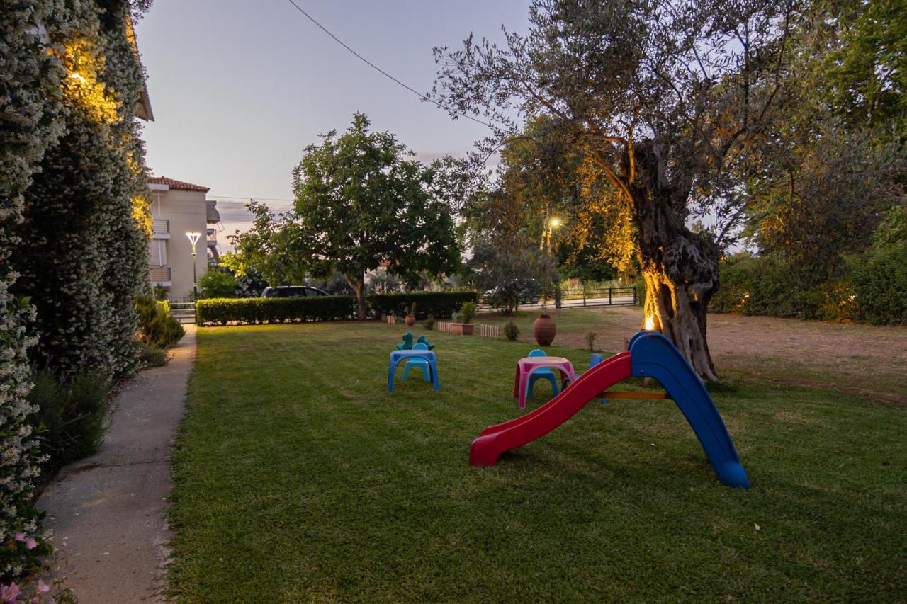 كامينا فورلا Tsertos Apartments المظهر الخارجي الصورة
