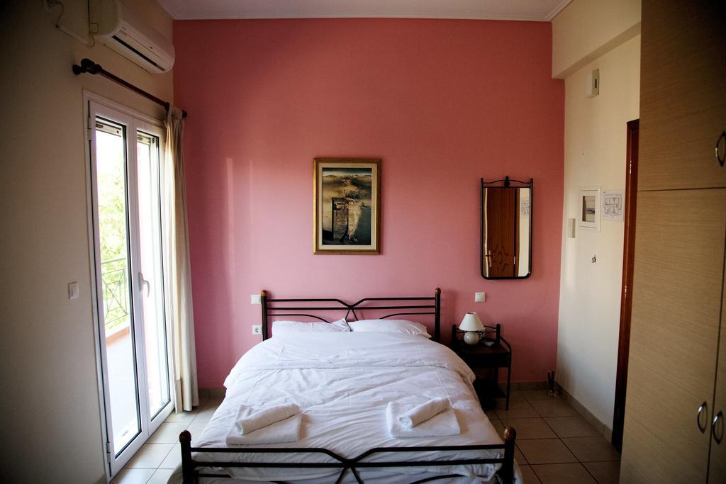 كامينا فورلا Tsertos Apartments المظهر الخارجي الصورة