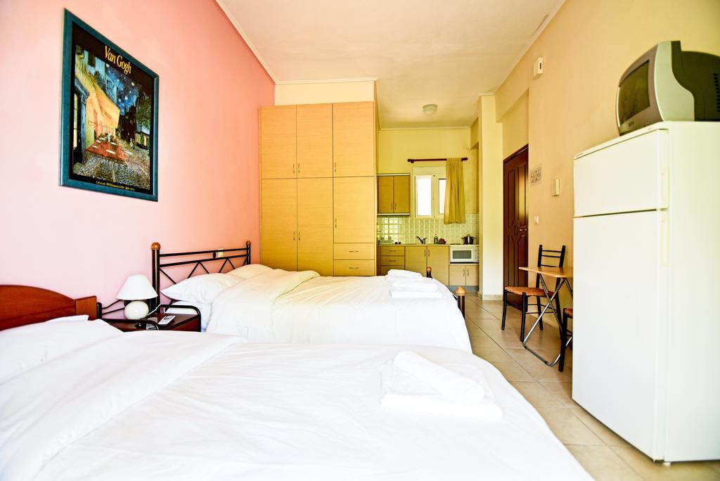 كامينا فورلا Tsertos Apartments المظهر الخارجي الصورة