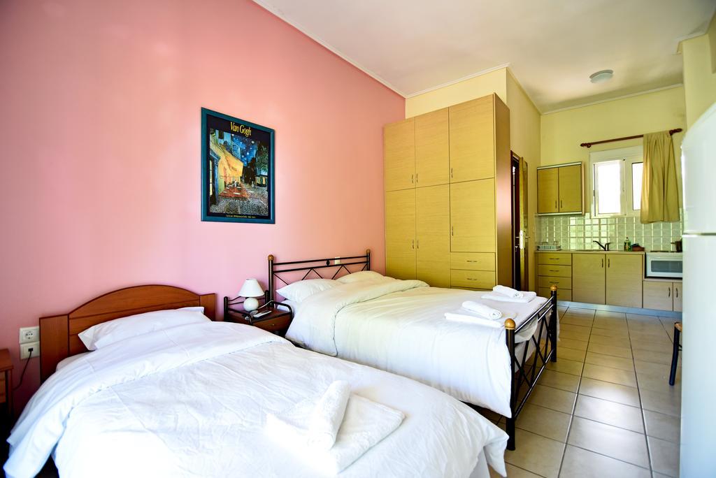 كامينا فورلا Tsertos Apartments المظهر الخارجي الصورة